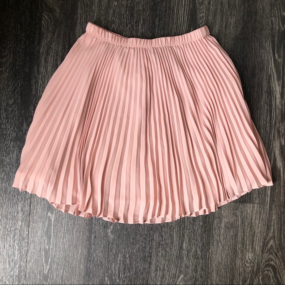 Banana Republic Pleated Skirt